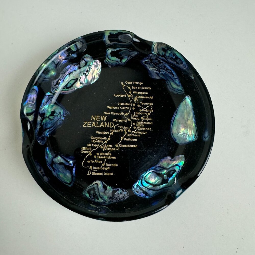 Collectible Ashtray Map New Zealand Paula Shell Mother of Pearl